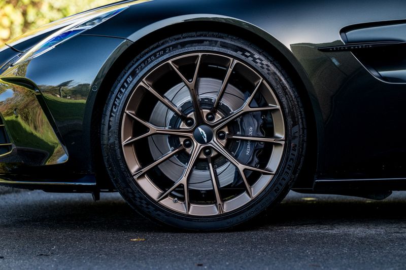 Aston Martin Vantage Coupe