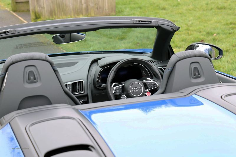 Audi R8 V10 Spyder