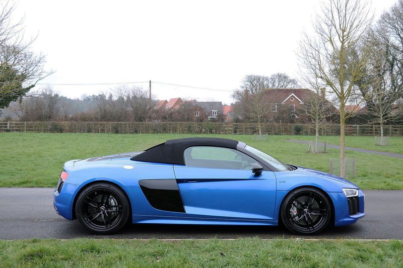 Audi R8 V10 Spyder