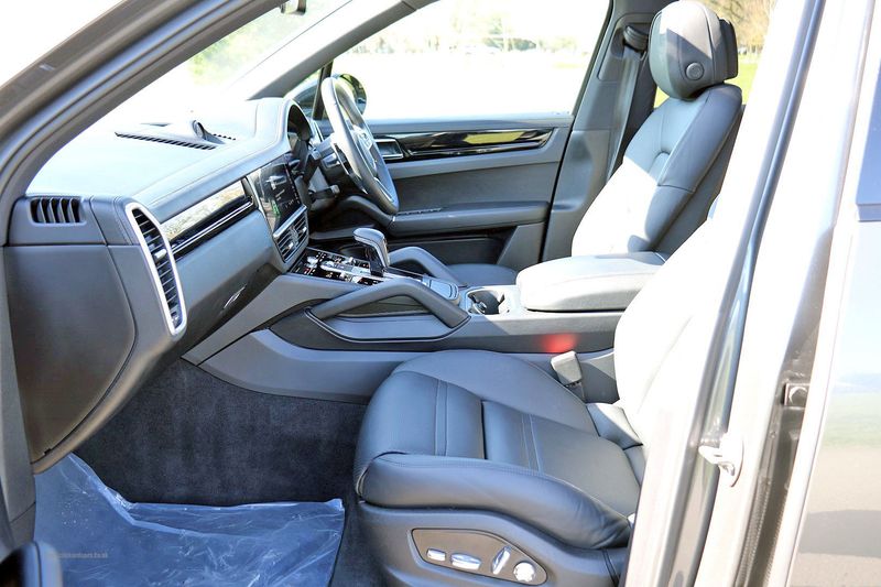 Porsche Cayenne V6 2.9 Auto