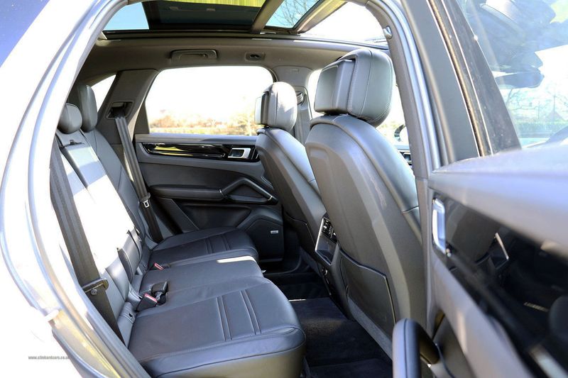 Porsche Cayenne V6 2.9 Auto