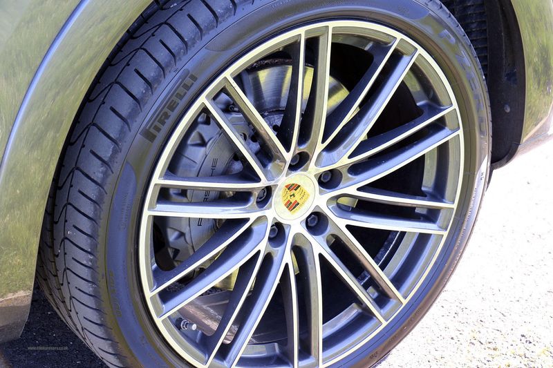 Porsche Cayenne V6 2.9 Auto