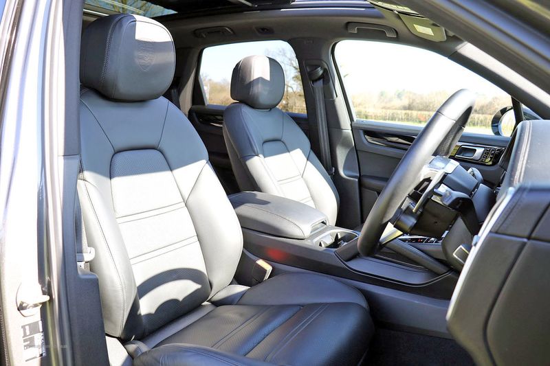 Porsche Cayenne V6 2.9 Auto