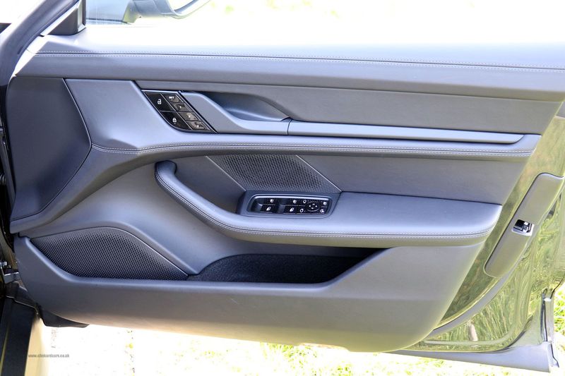 Porsche Taycan 4S VAT Qualifying