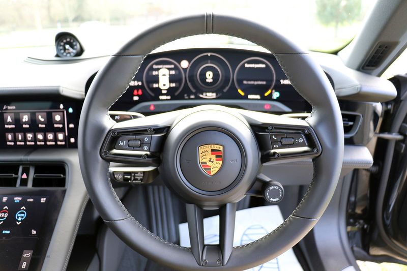 Porsche Taycan 4S VAT Qualifying