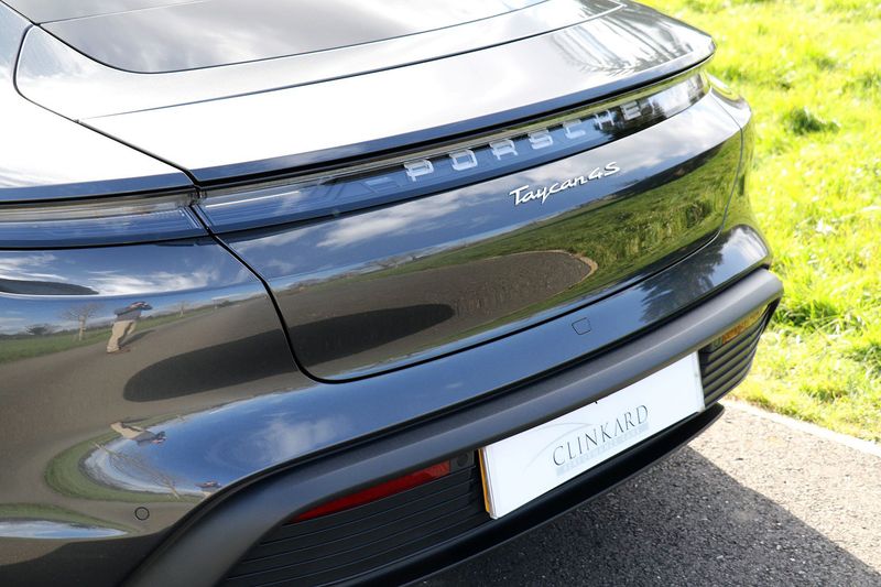 Porsche Taycan 4S VAT Qualifying