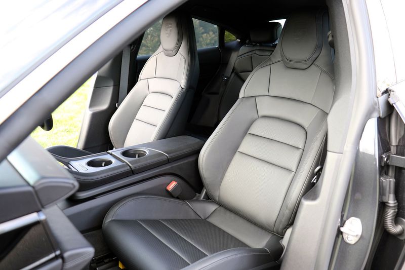 Porsche Taycan 4S VAT Qualifying