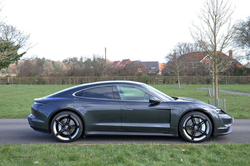 Porsche Taycan 4S VAT Qualifying