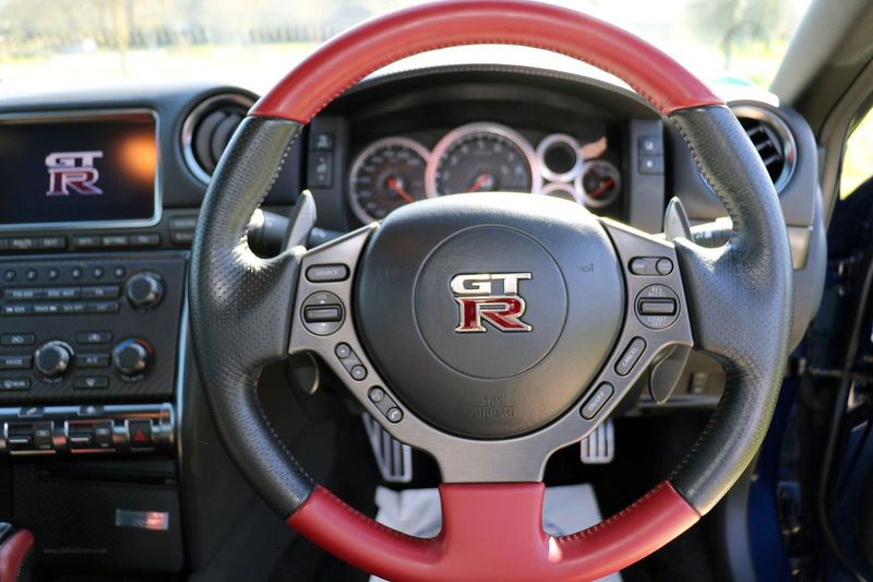 Nissan GT-R V6 Recaro Black Edition