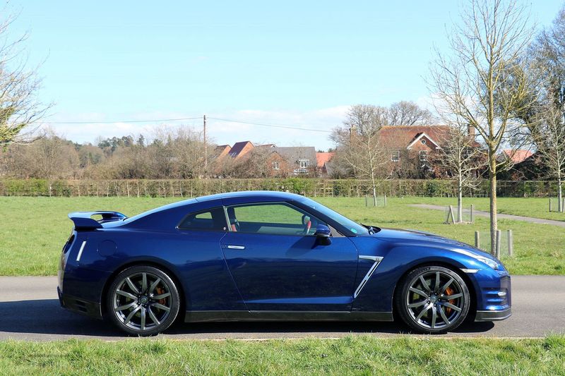 Nissan GT-R V6 Recaro Black Edition