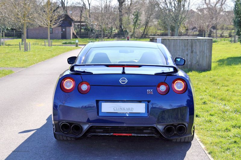 Nissan GT-R V6 Recaro Black Edition