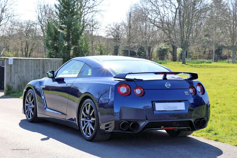 Nissan GT-R V6 Recaro Black Edition