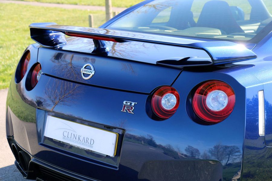 Nissan GT-R V6 Recaro Black Edition