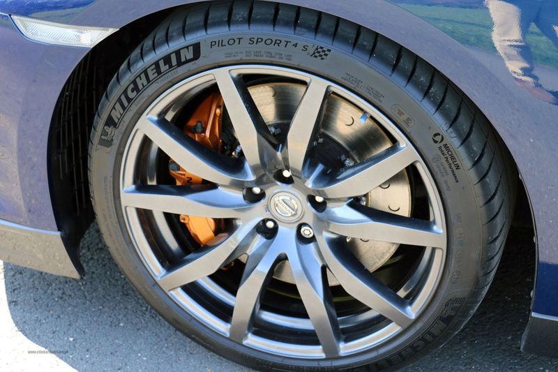 Nissan GT-R V6 Recaro Black Edition