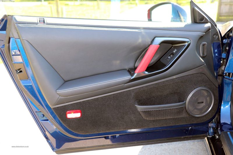 Nissan GT-R V6 Recaro Black Edition