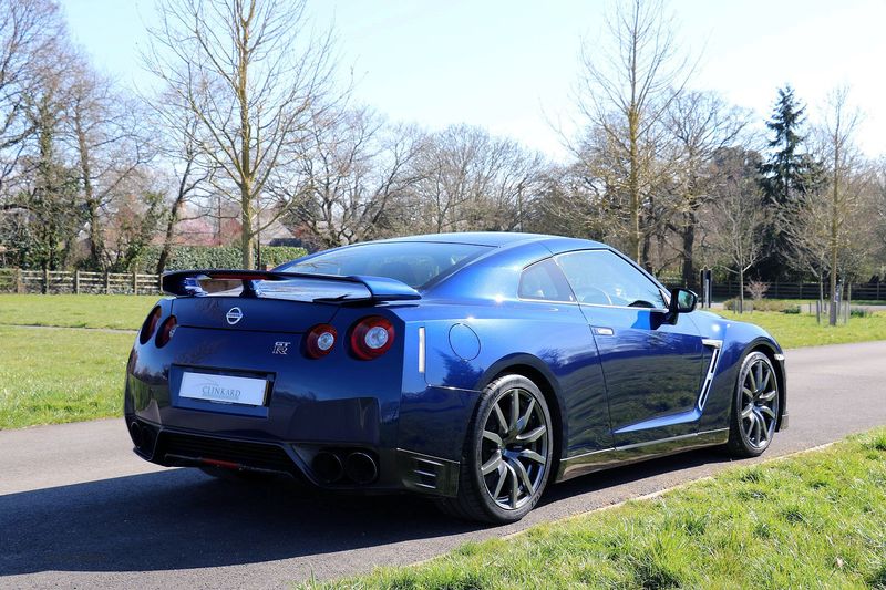 Nissan GT-R V6 Recaro Black Edition