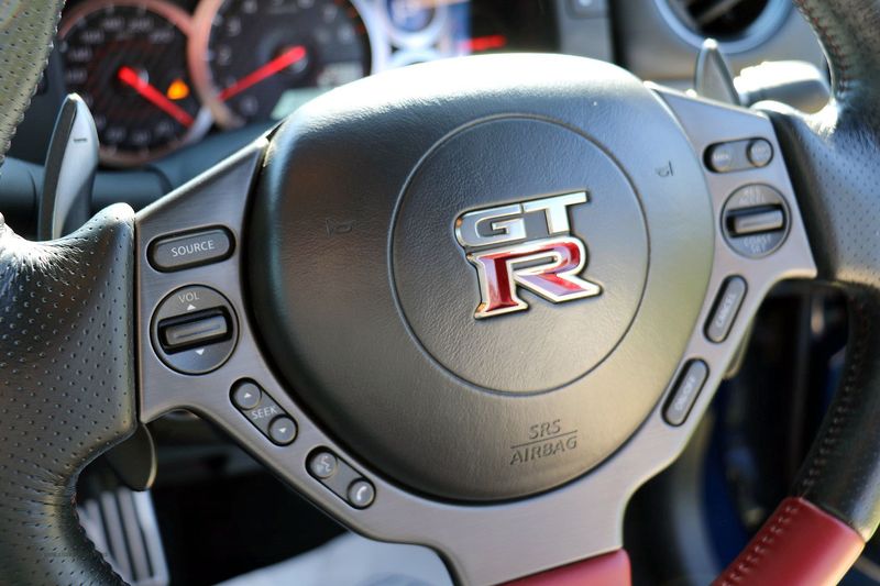 Nissan GT-R V6 Recaro Black Edition