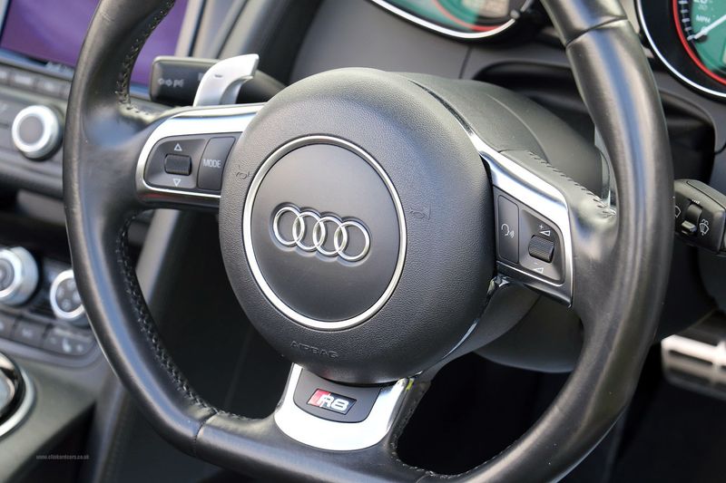 Audi R8 V10 Spyder STronic