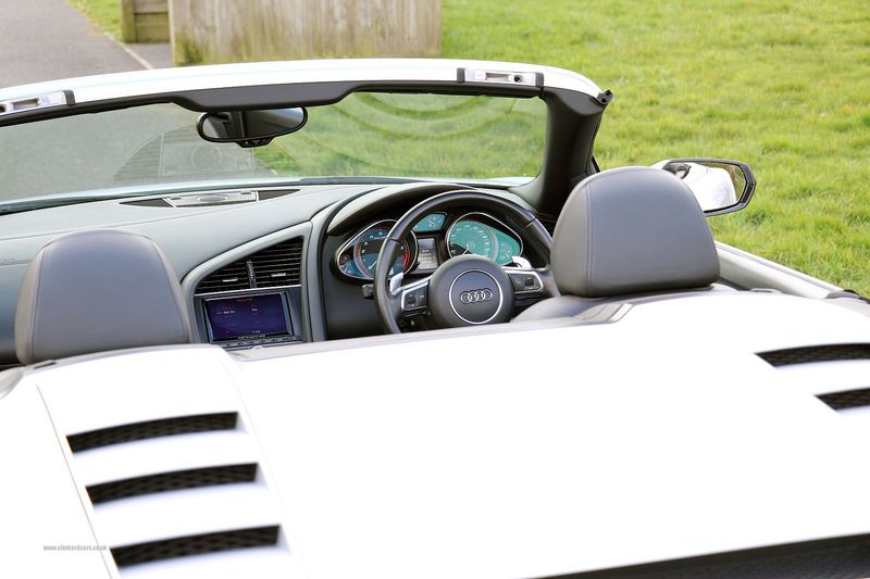 Audi R8 V10 Spyder STronic