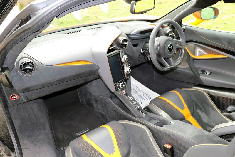 McLaren 720S Performance