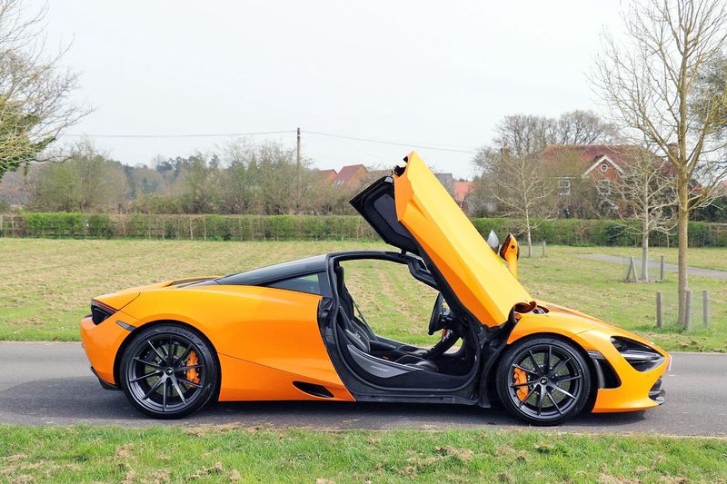 McLaren 720S Performance