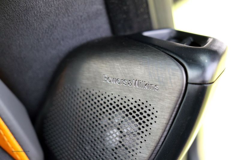 McLaren 720S Performance