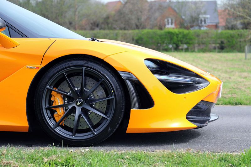 McLaren 720S Performance