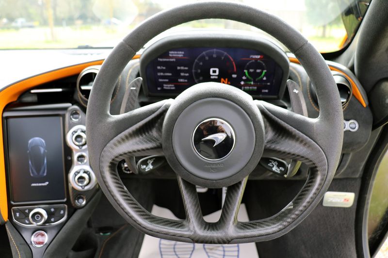 McLaren 720S Performance